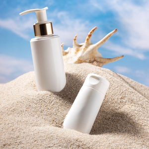 Protector solar facial SPF 50+ con ácido hialurónico